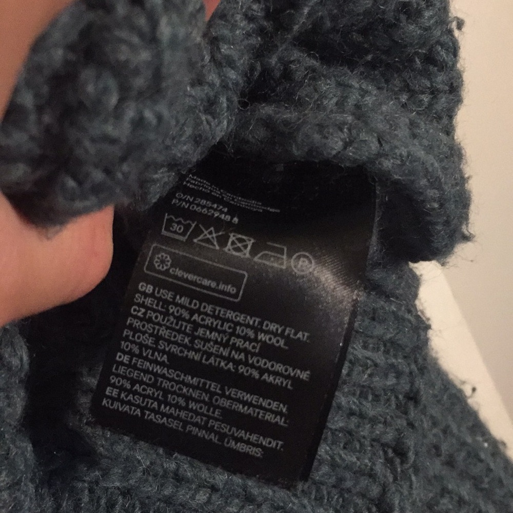 H&M sweater - Picture 3 of 3